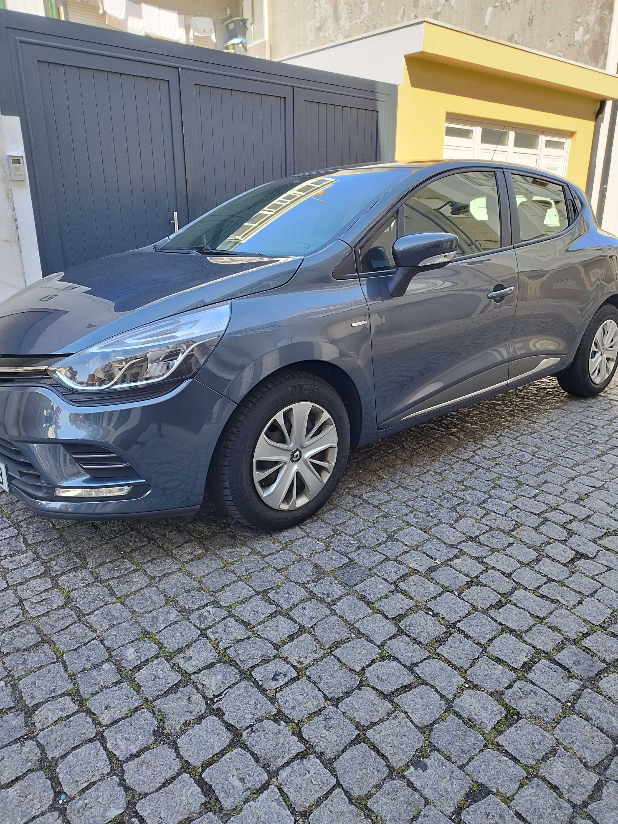 Clio 4 impecável