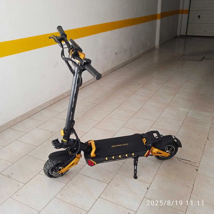 Trotinete eletrica, 11' - 2 motores, 2400W, 23 Ah - Nova, 0 Km.