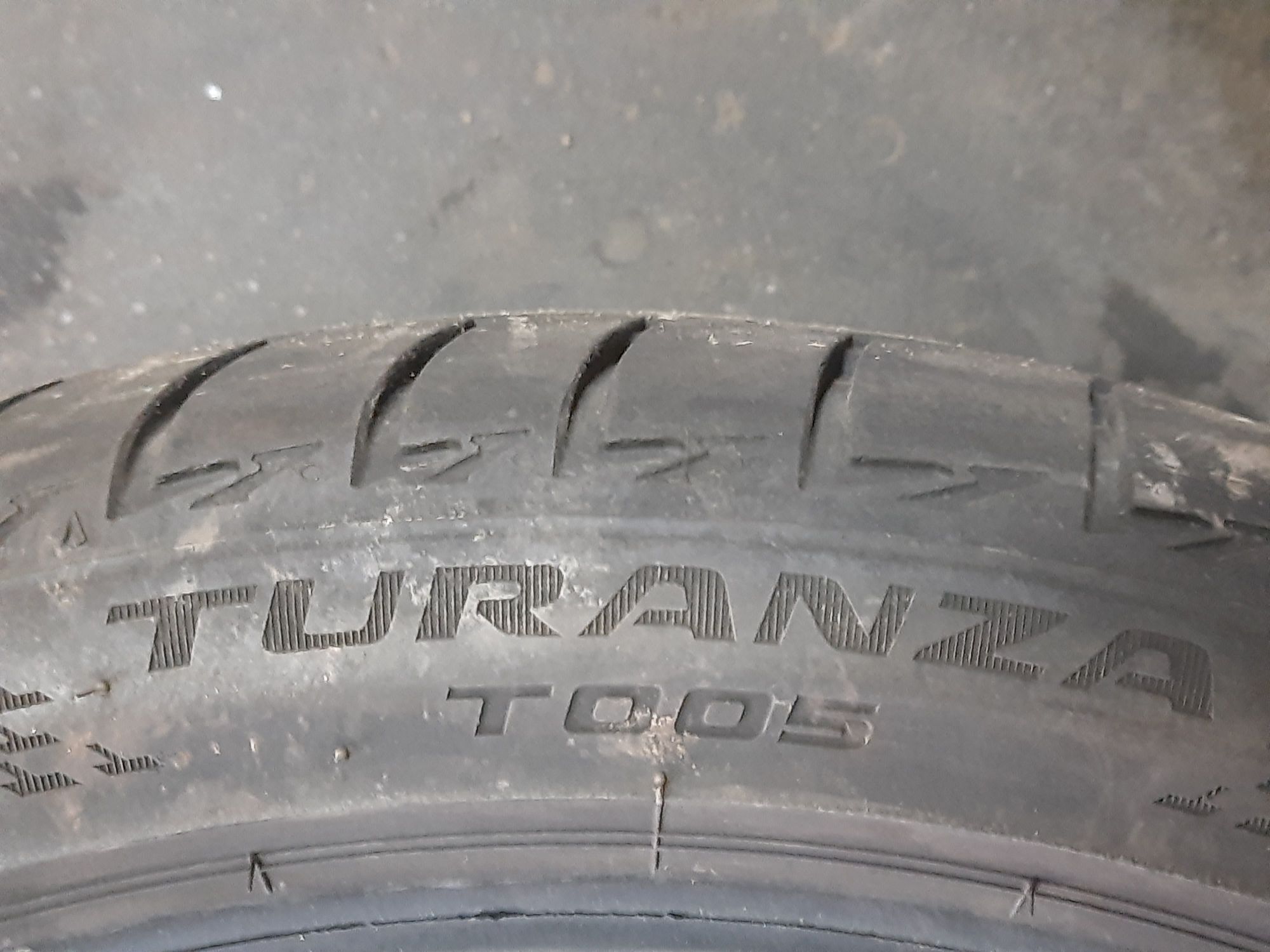 Opona 225/40R19 93Y Bridgestone Turanza T005