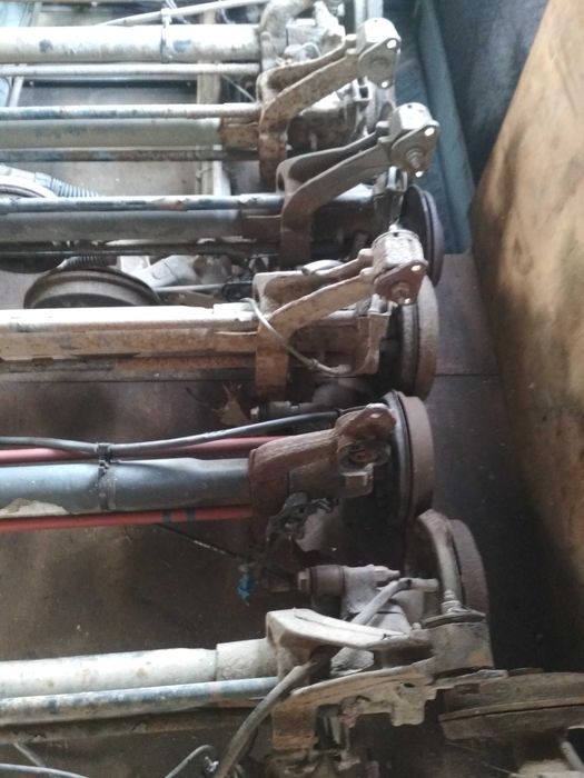 балка задня Пежо 206, 306 партнер,Сітроен Берлінго,пікасо ксара