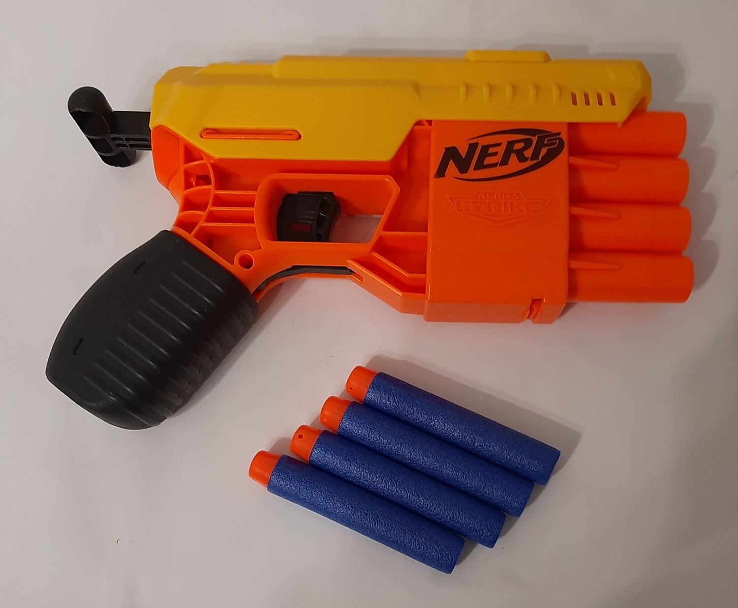 Бластер Nerf Fang OS-4 серии Alpha Strike
