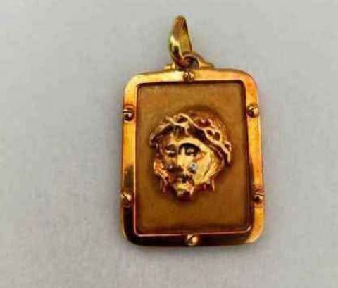 Pendente de ouro 19k