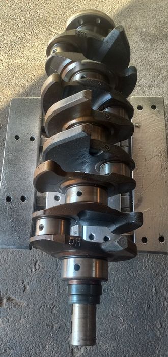 Продам коленвал пежо-407 2.0 бензин.