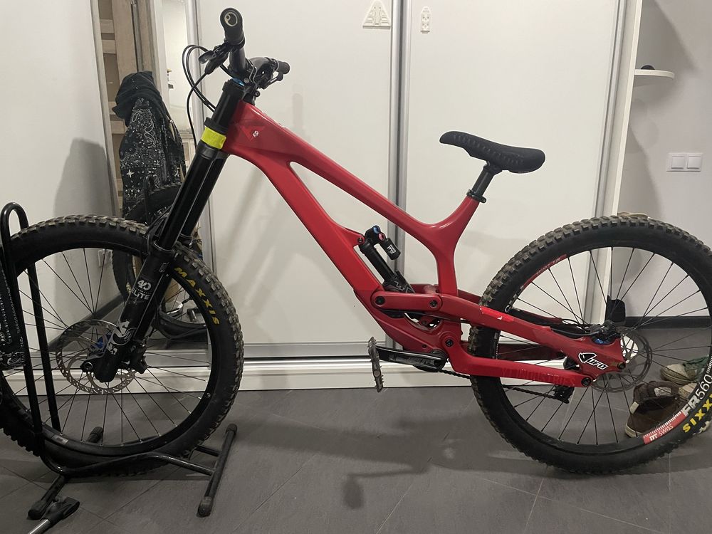 YT Tues CF Pro 2018