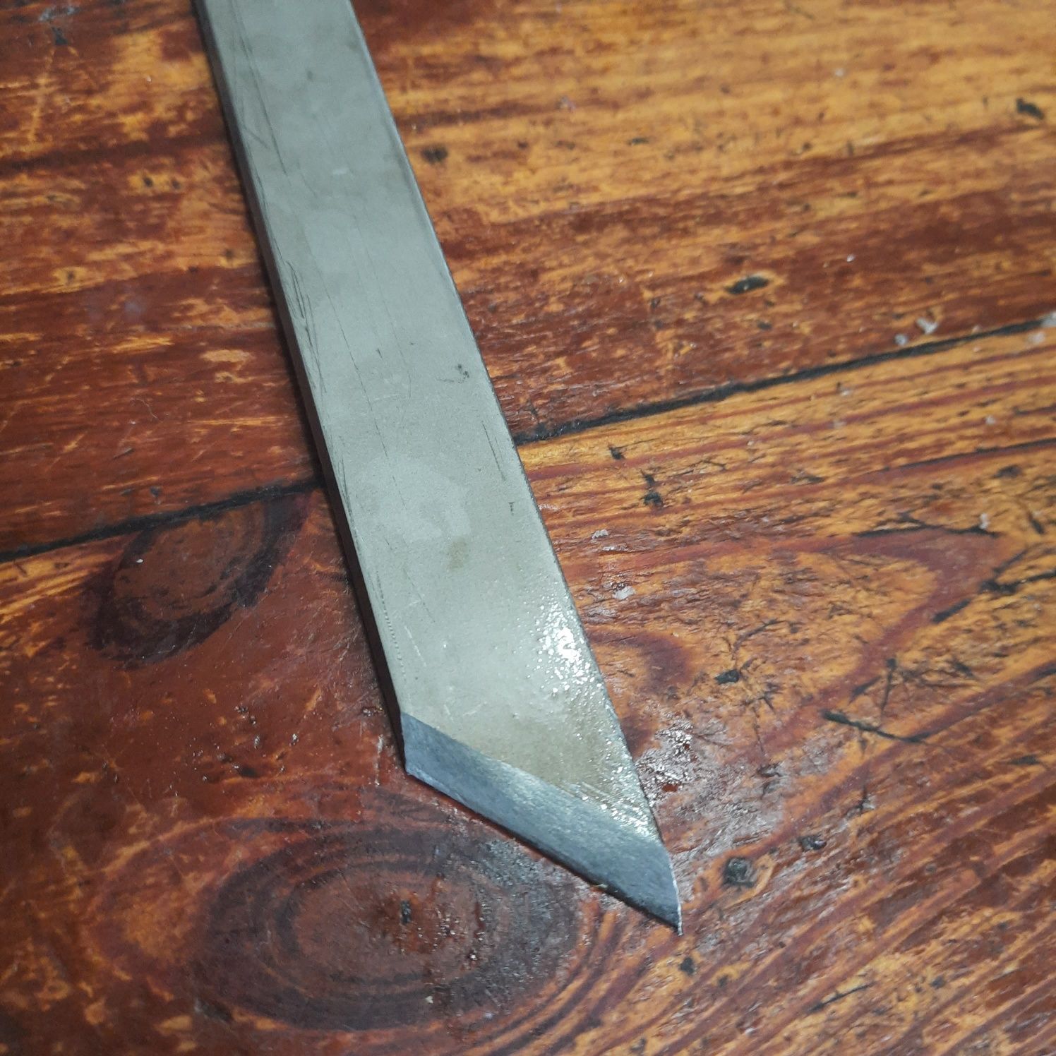 Титановый нож инструментальный