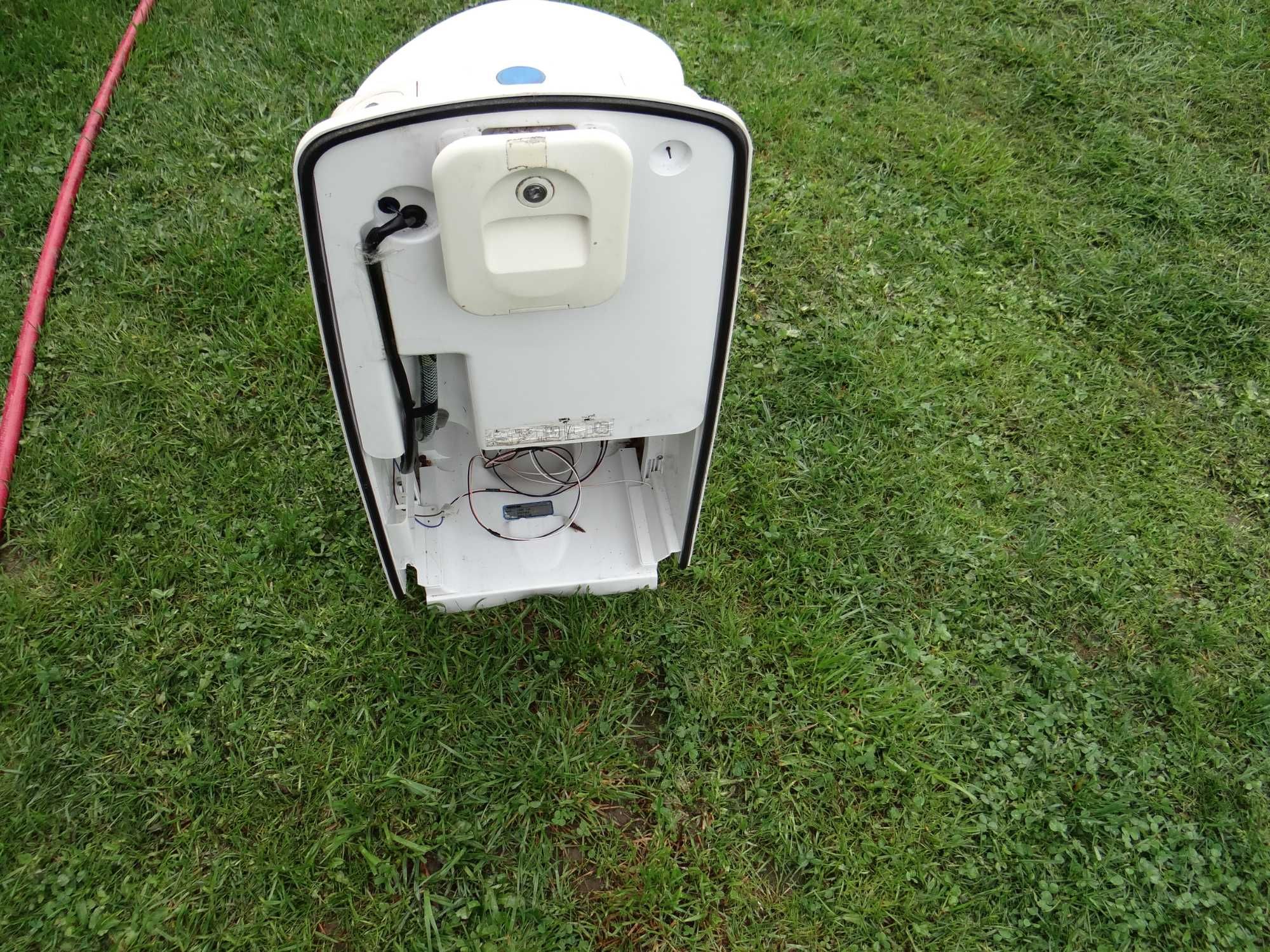toaleta thethford do przyczepy/kampera z elektryczną pompką