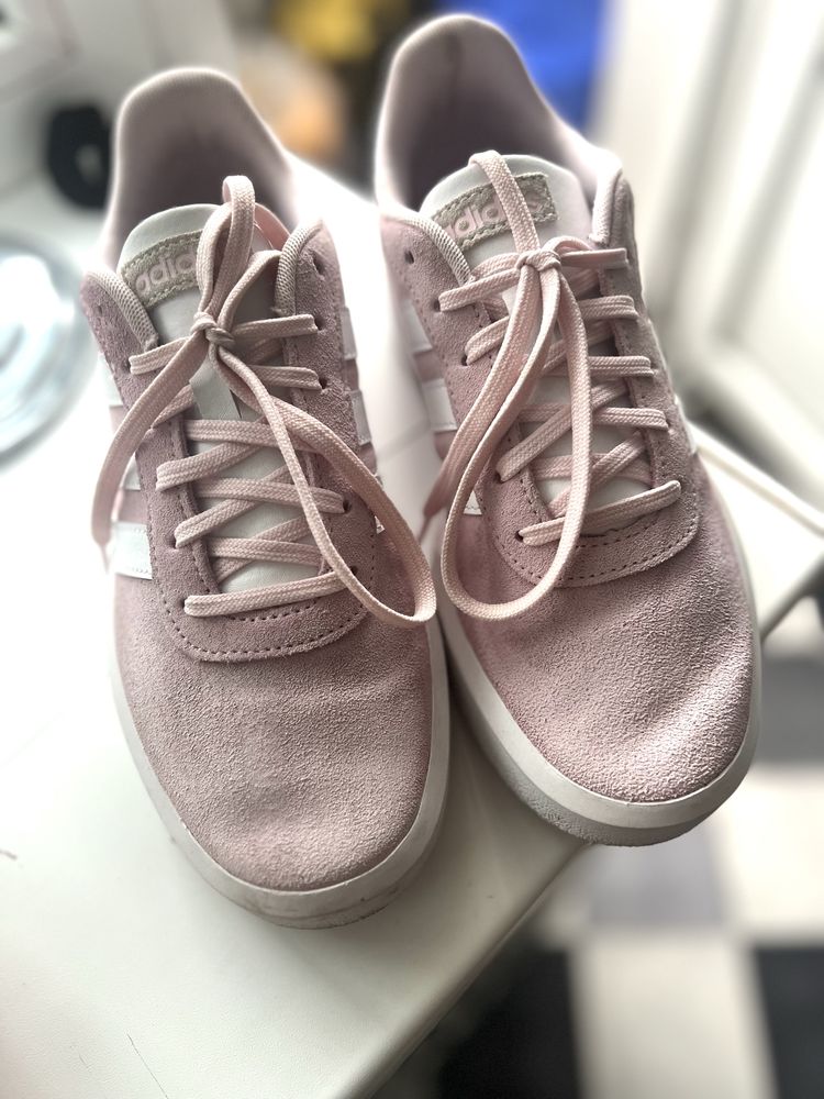 Кеди жіночі adidas