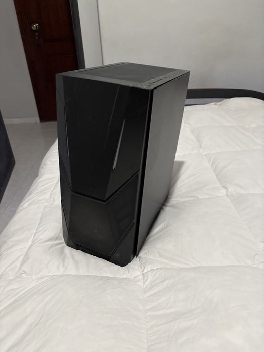 Pc (Torre) i510400f, gtx 1650 super, 16 gb ram, 500 gb