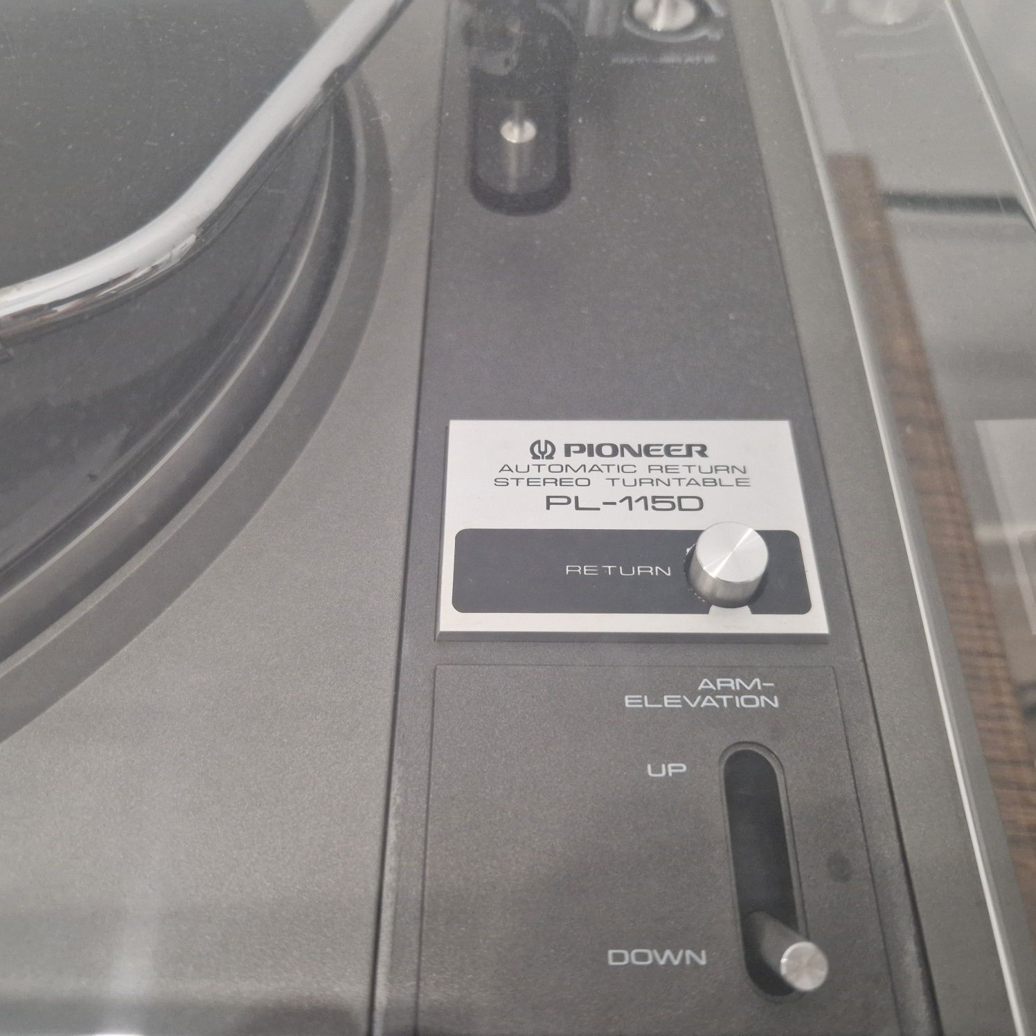 Gramofon Pioneer PL-115D
