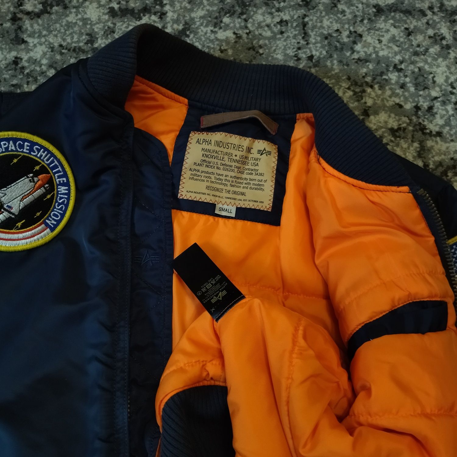 Alpha industries ma 1 nasa дутий плотний бомбер