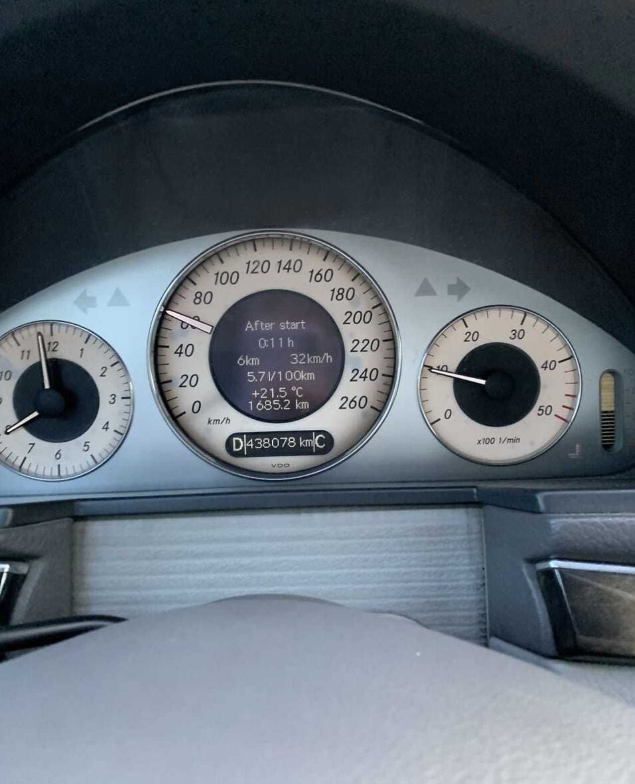 Продаж Mersedes Benz 320