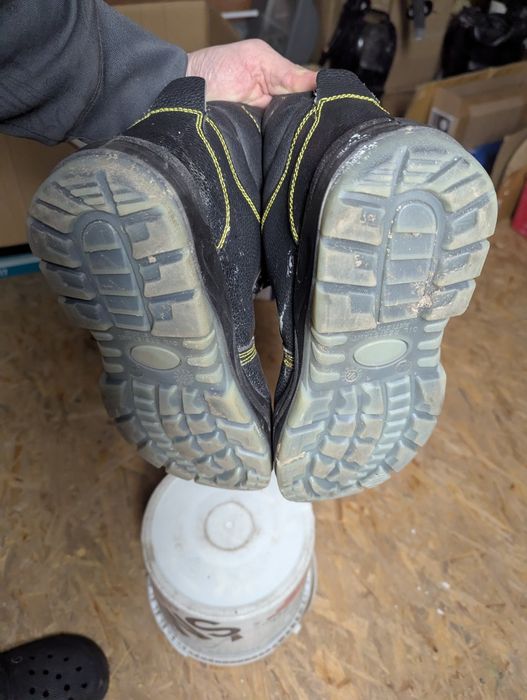 Buty robocze roz. 44 ocieplane