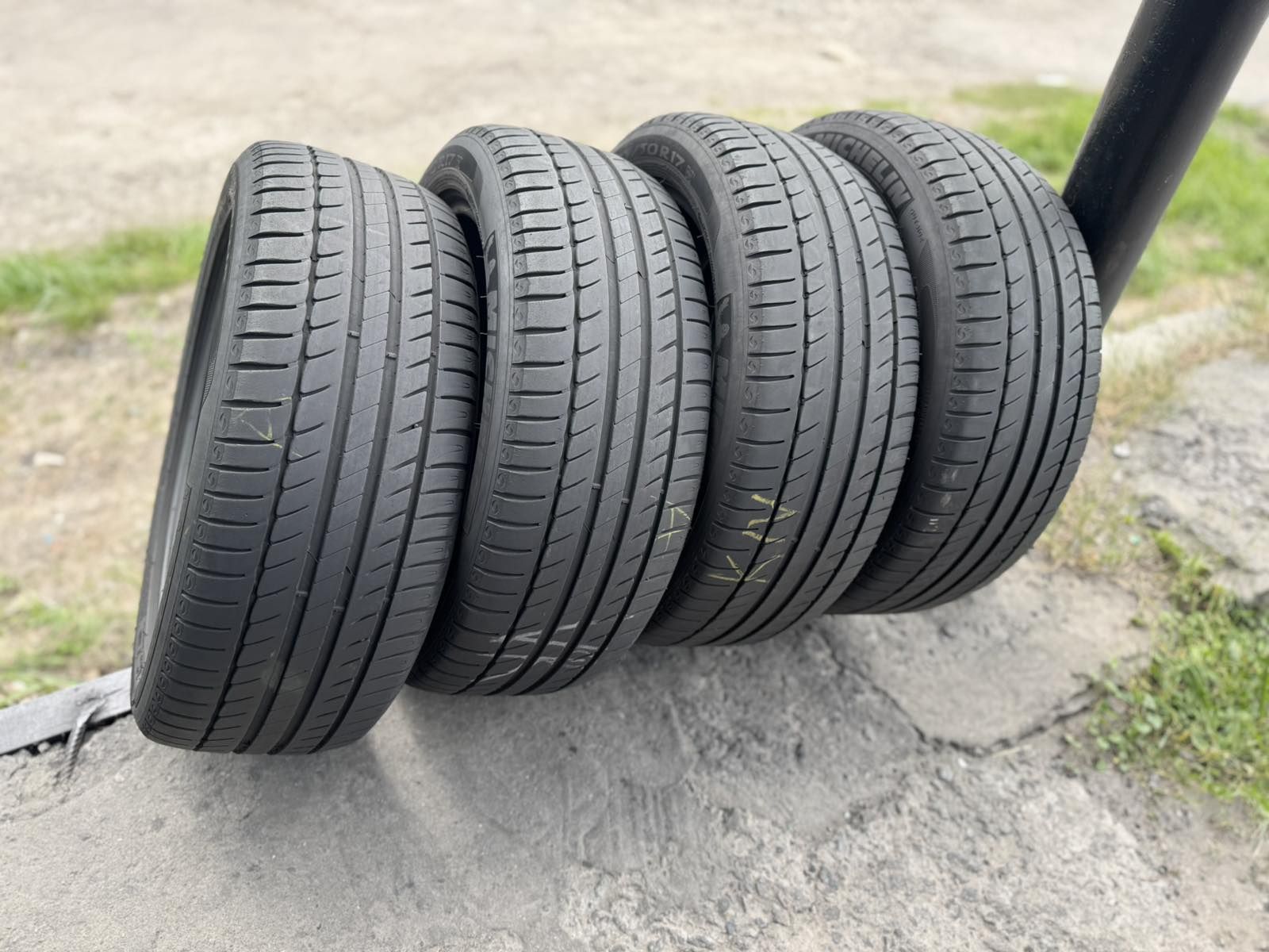 Літні шини Michelin 215/50 R17 резина Р17