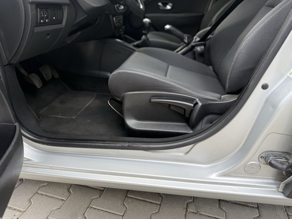 Renault Megane III 1.9 дизель