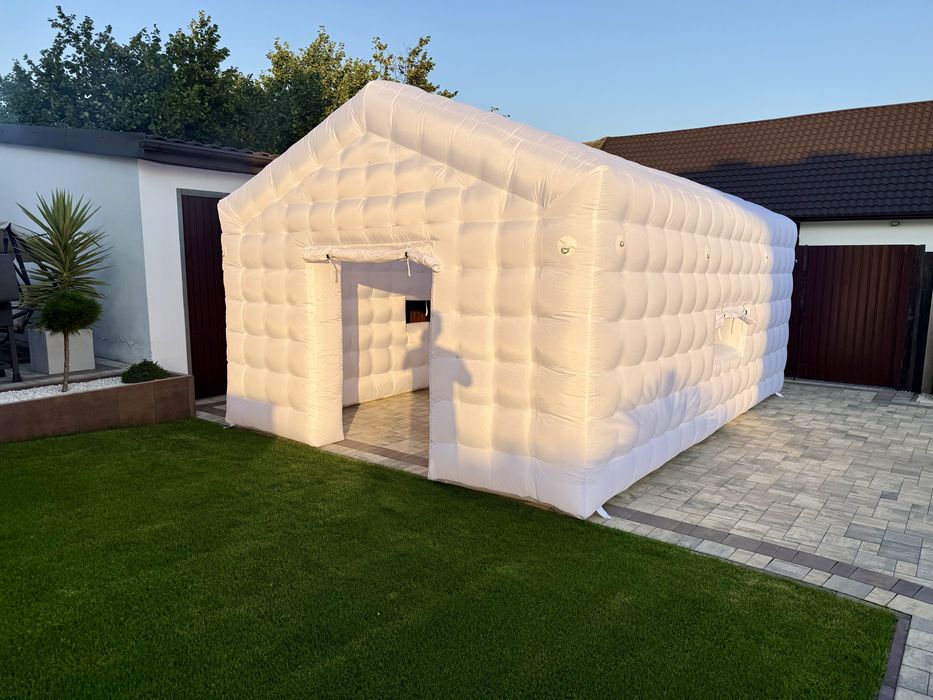 Dmuchany namiot, pompowana dyskoteka