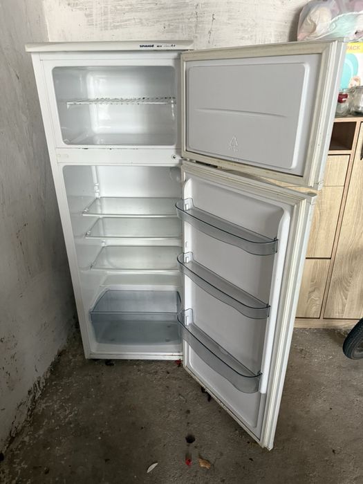 Холодильник Snaige