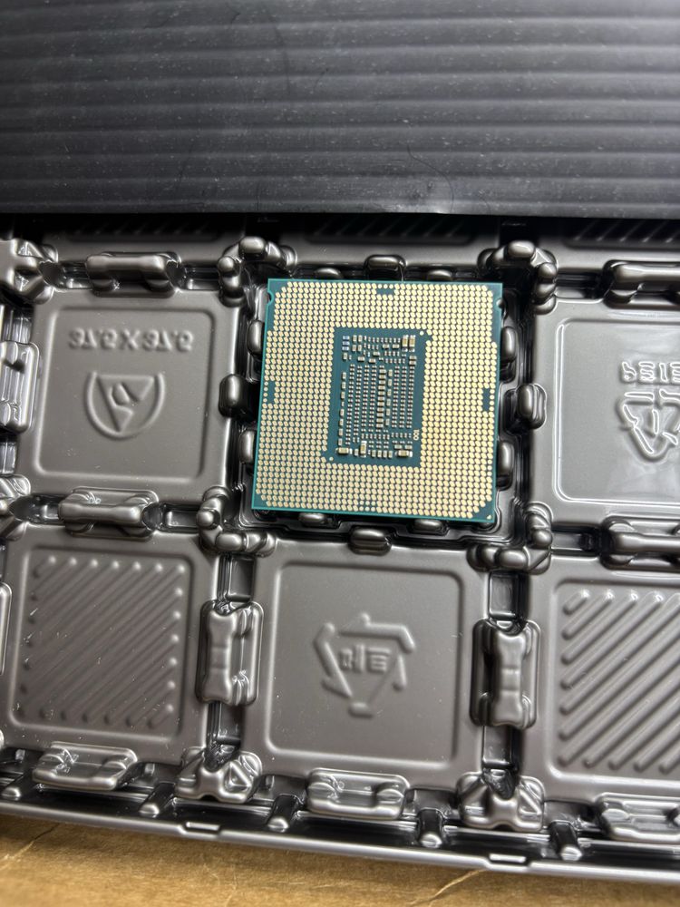 Procesor Intel Xeon E-2226G 6c/6t 3.40GHz 12MB Cache LGA1151 SRF7F