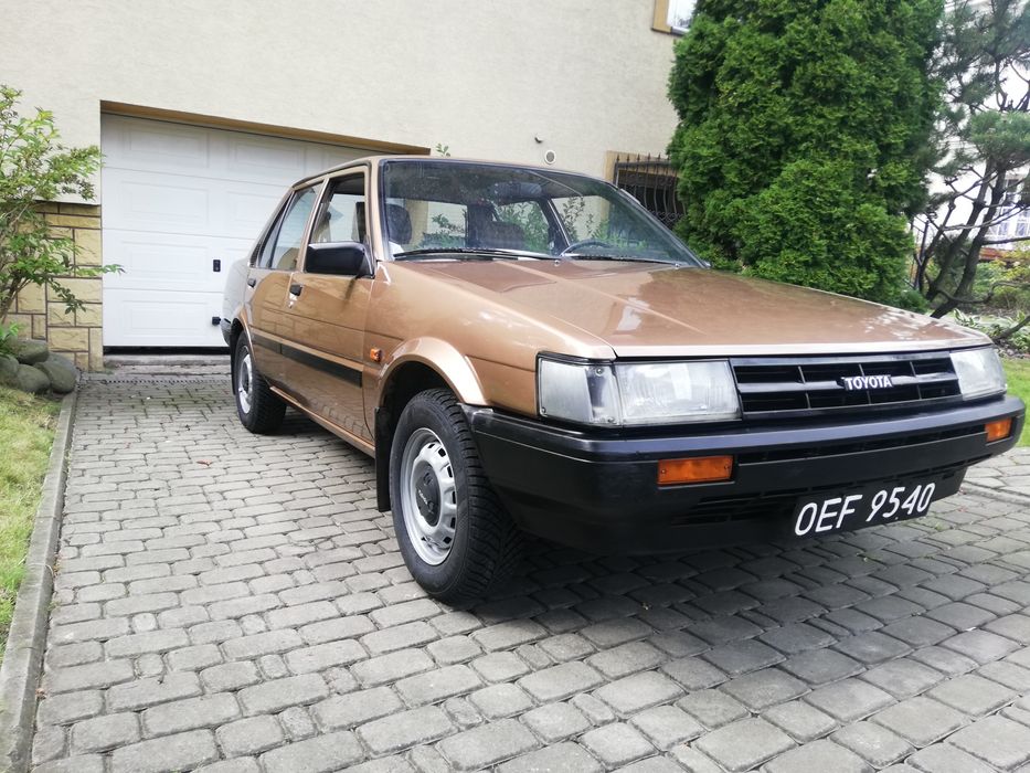 Toyota Corolla e80 1987rok 98tys przebieg polski salon 1 wł.