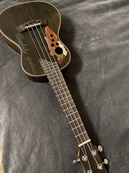 Файна укулєлє Osten