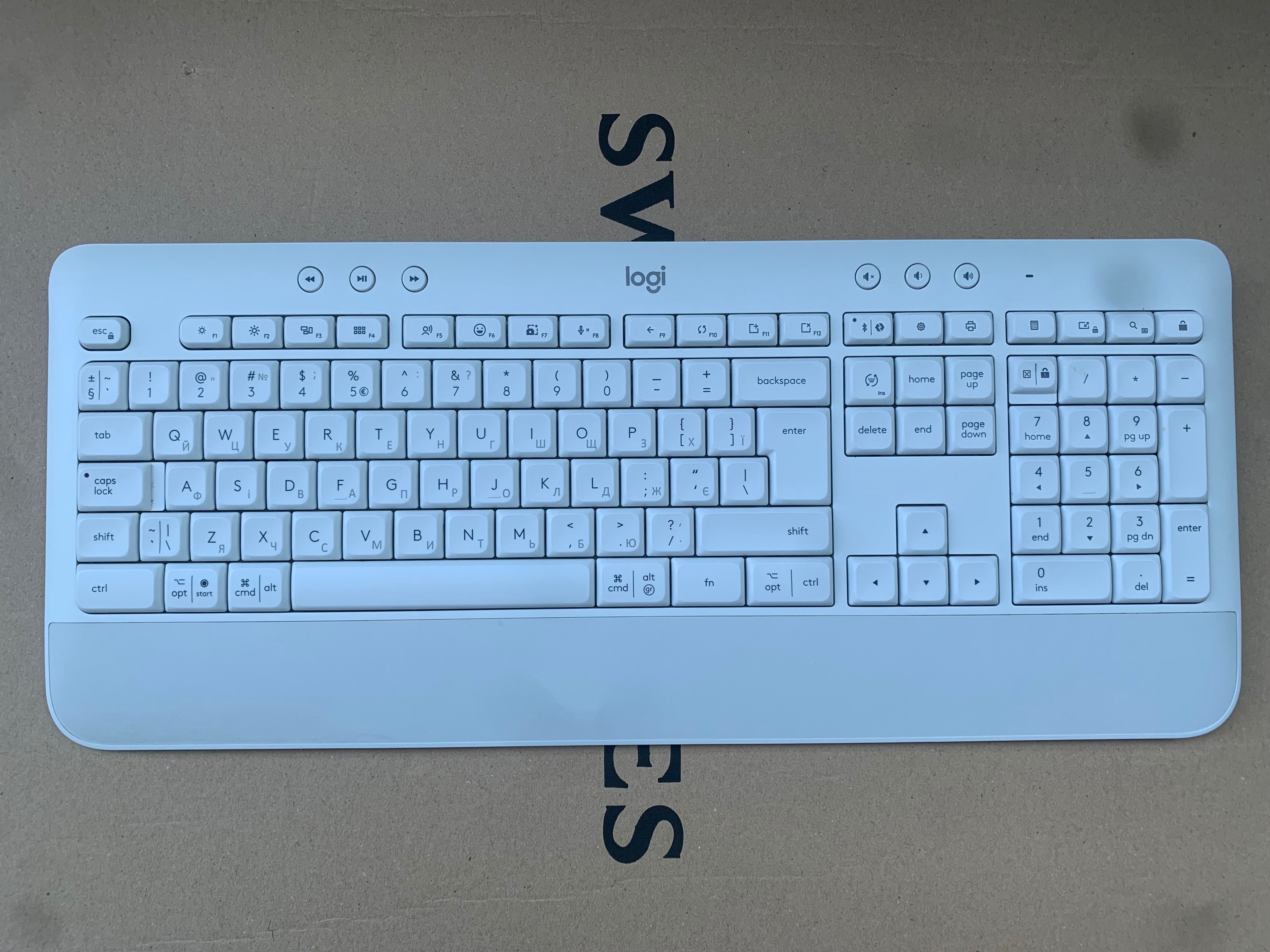 Клавіатура бездротова Logitech Signature K650 USB/Bluetooth White