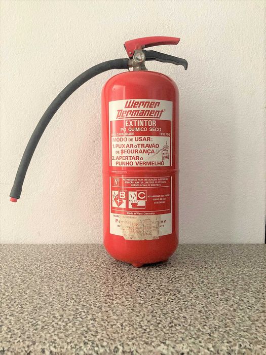 Extintor Pó Quimico Seco - 6Kg