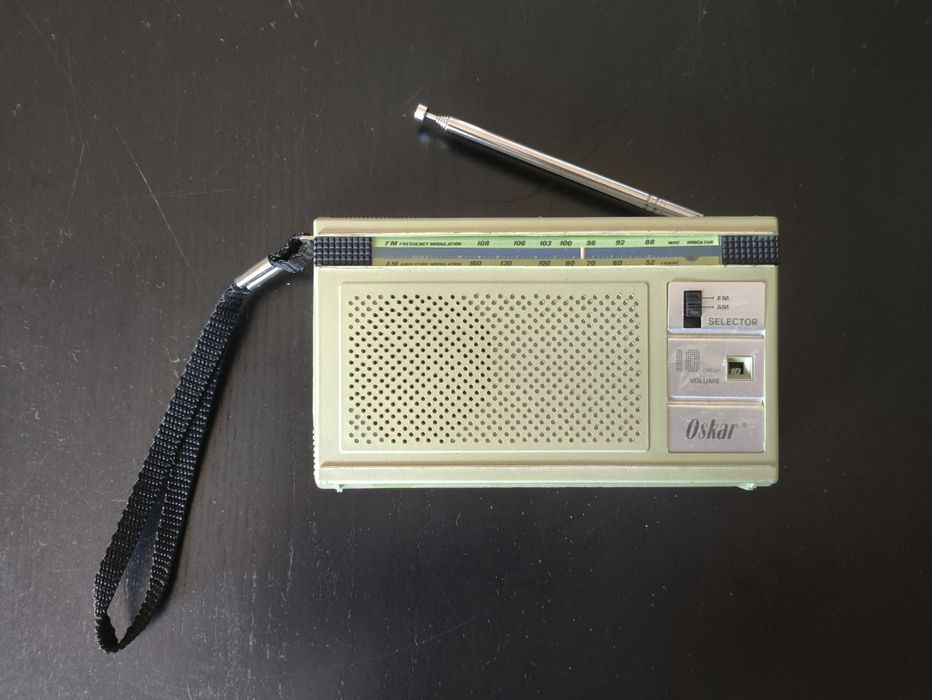 Rádio portátil vintage
