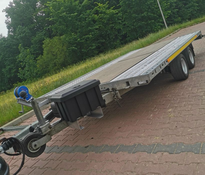 Wynajem lawety Ładowność 2t oraz przyczepa z kiprem