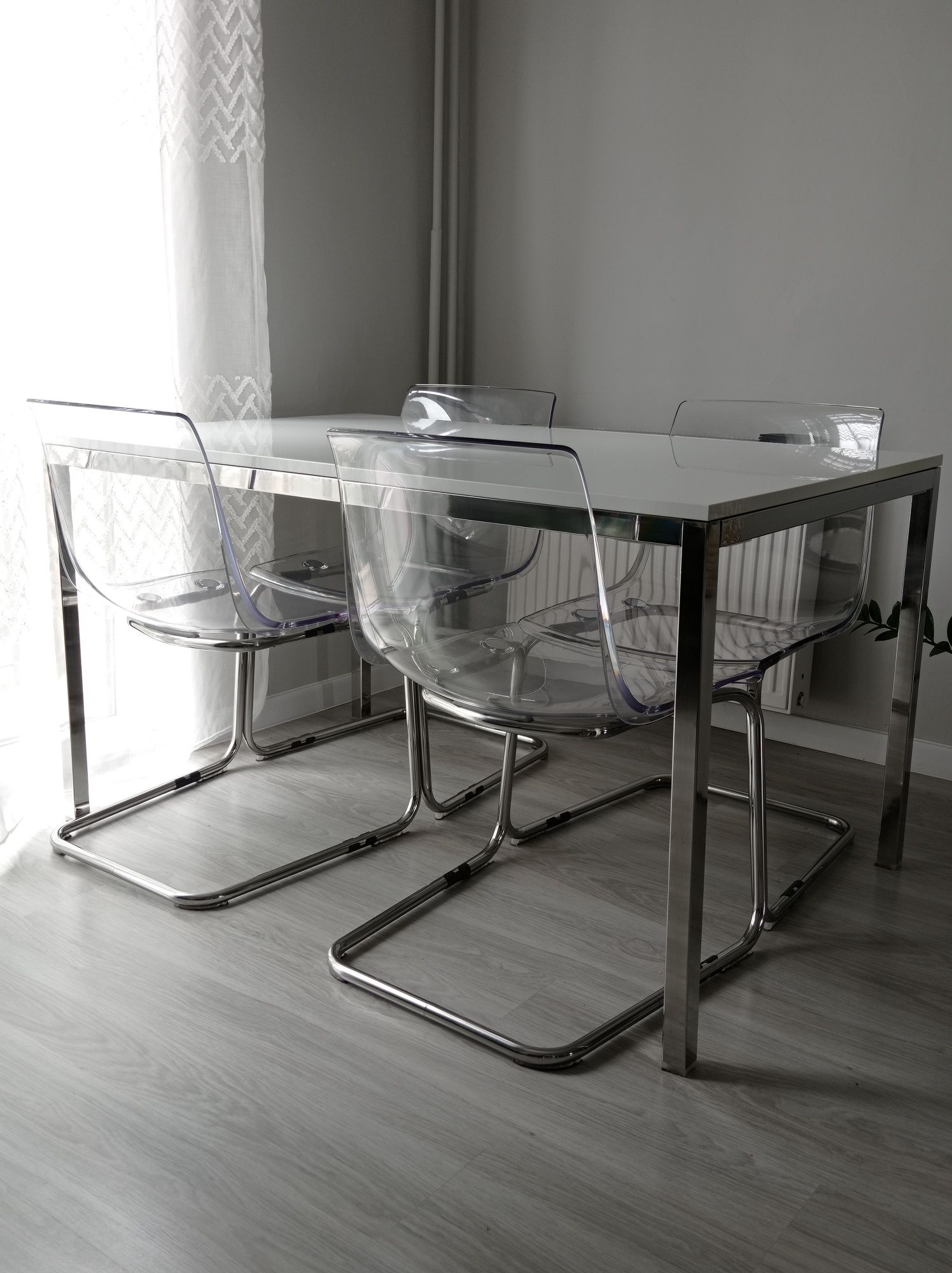 Zestaw IKEA stół TORSBY+ 4 krzesła TOBIAS połysk biel chrom