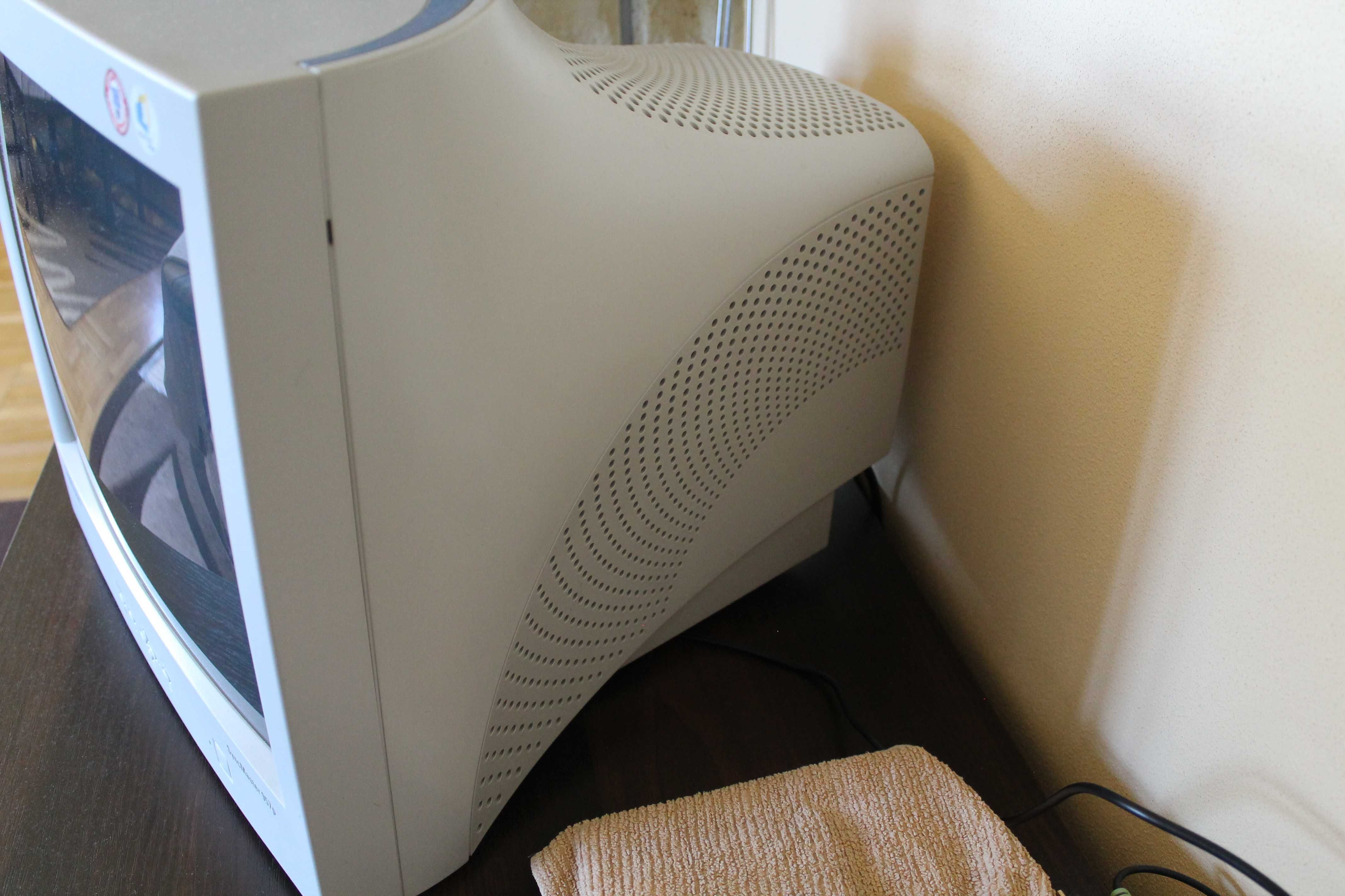 Monitor kineskopowy crt 19" SAMSUNG SyncMaster 957p