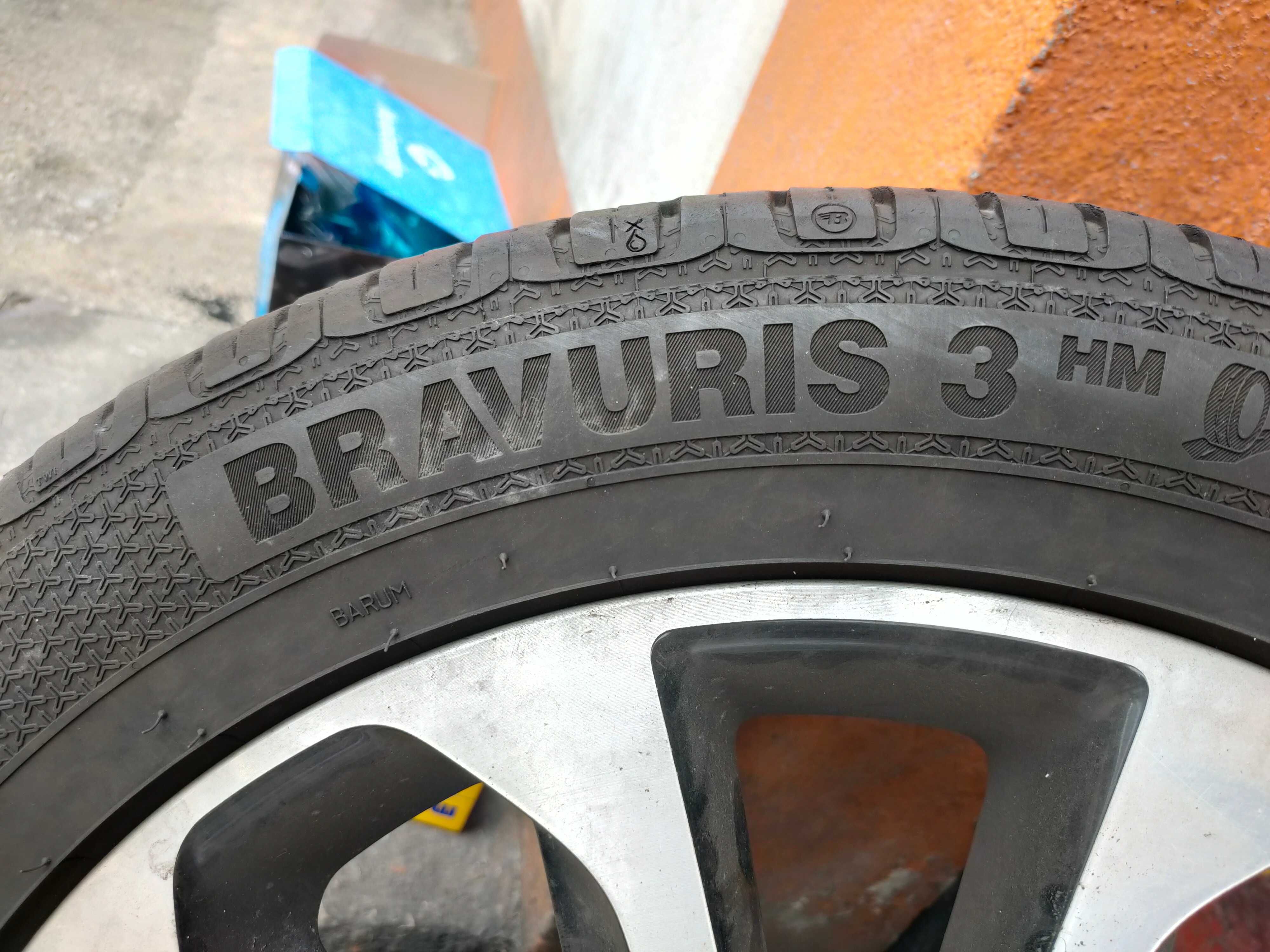 4 jantes já com pneu Nissan Quasquai