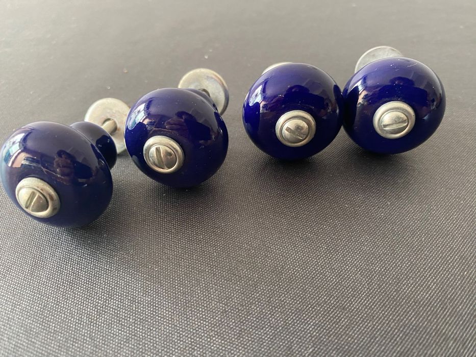 Puxadores em porcelana