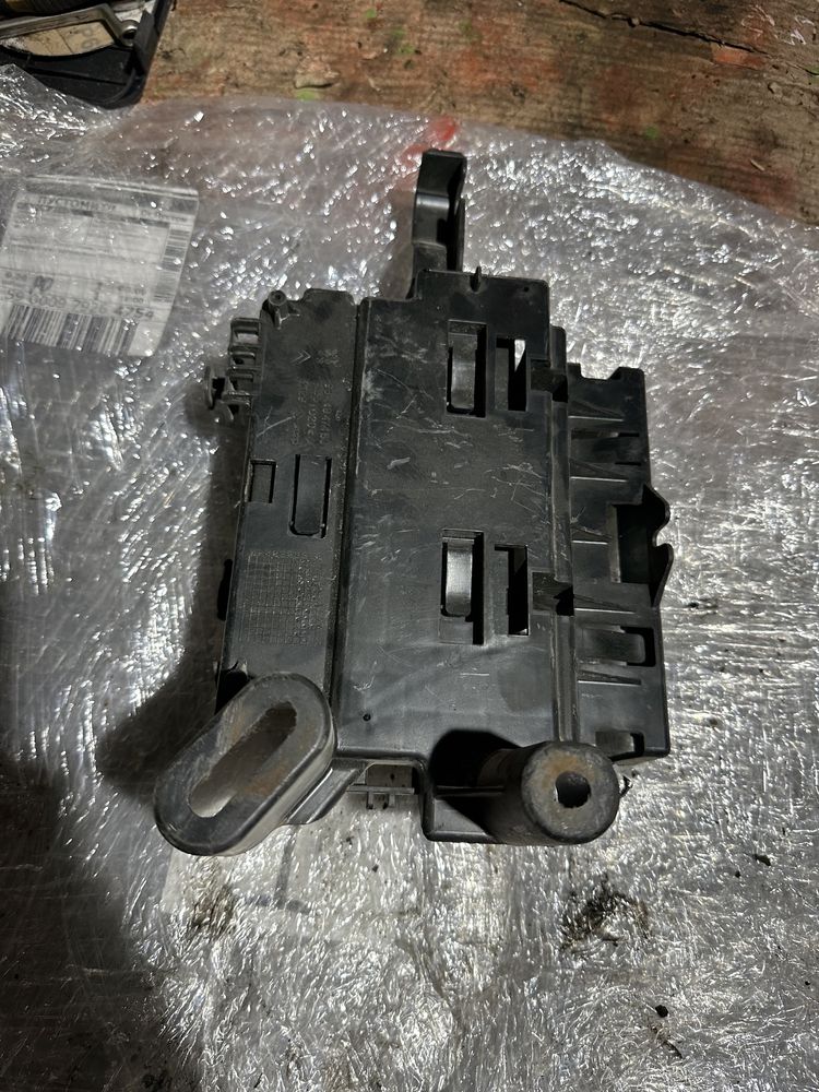 Блок запобіжників BSC Peugeot 407 s120017003l 9656148080
