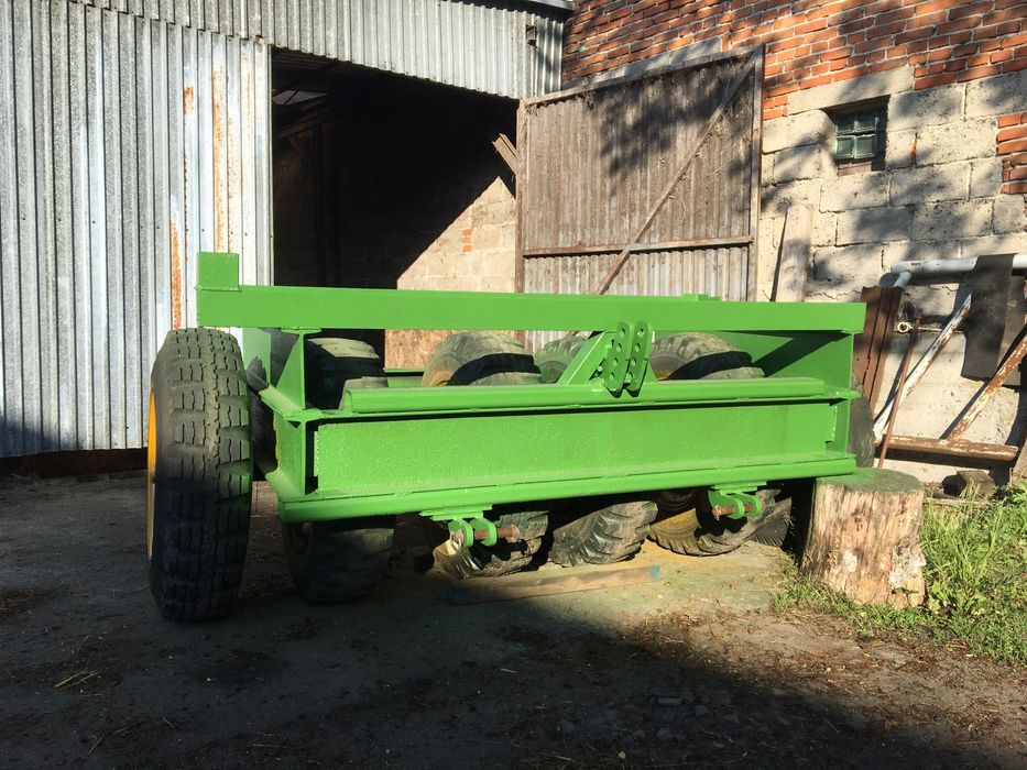 Wał łąkowy pryzmowy kiszonkowy