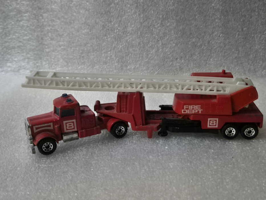 Model Matchbox Peterbilt - Fire Truck !!!