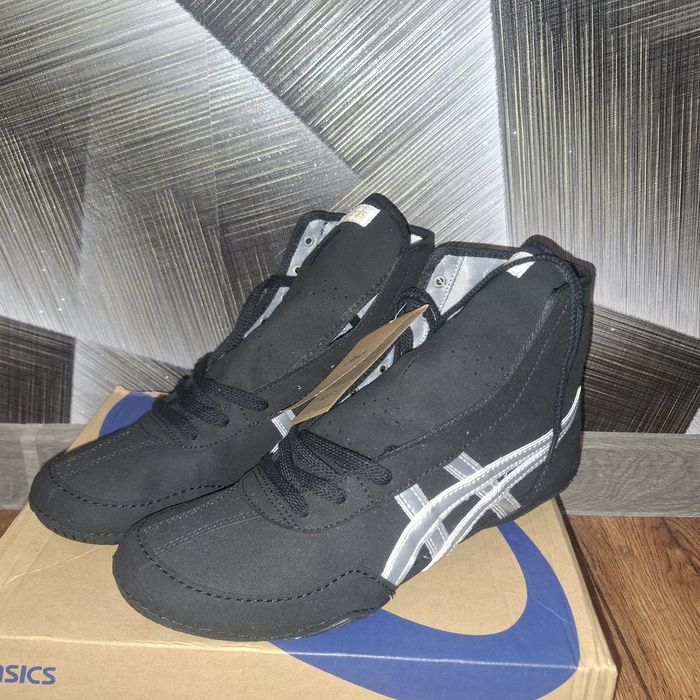 Борцовки ASICS Tiger,