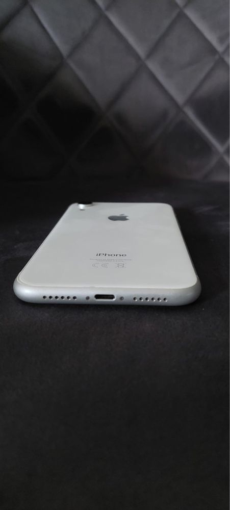 iPhone XR stan idealny