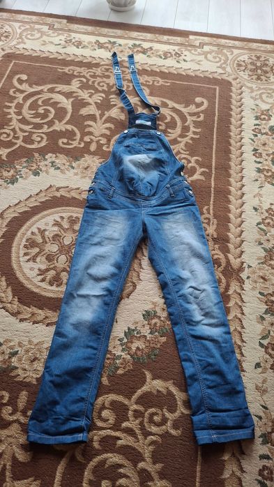 Продам джинсовий комбінезон для вагітних
