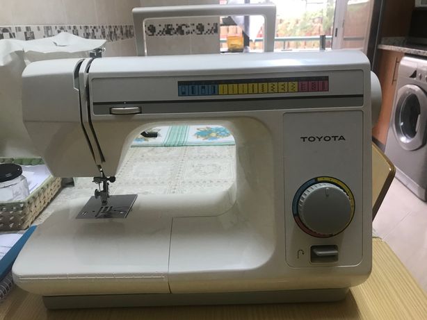 Máquina de costura Toyota