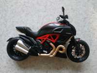 Іграшка мотоцикл