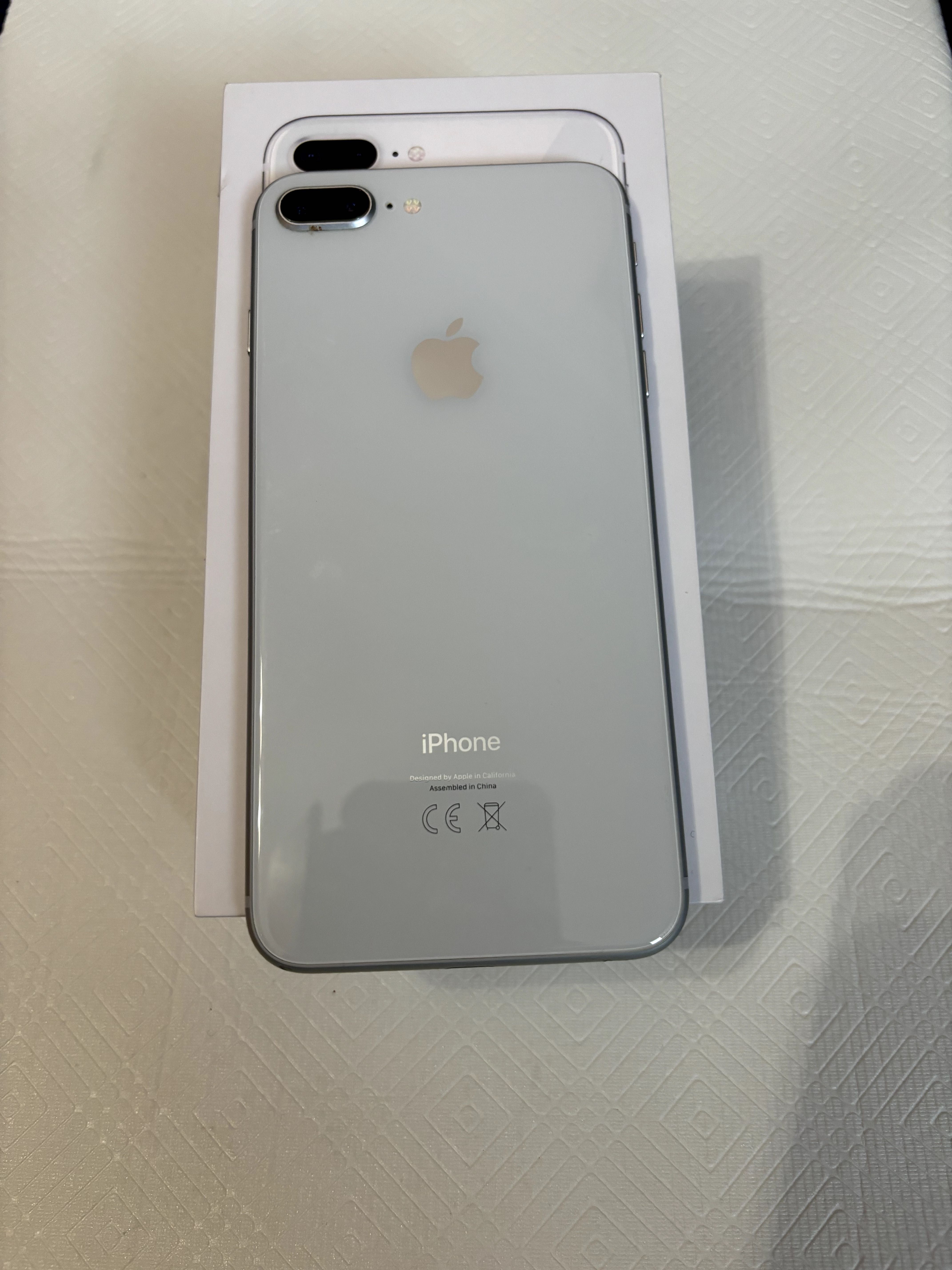 IPHONE 8 PLUS 256GB 3MG RAM w Bardzo dobrym stanie