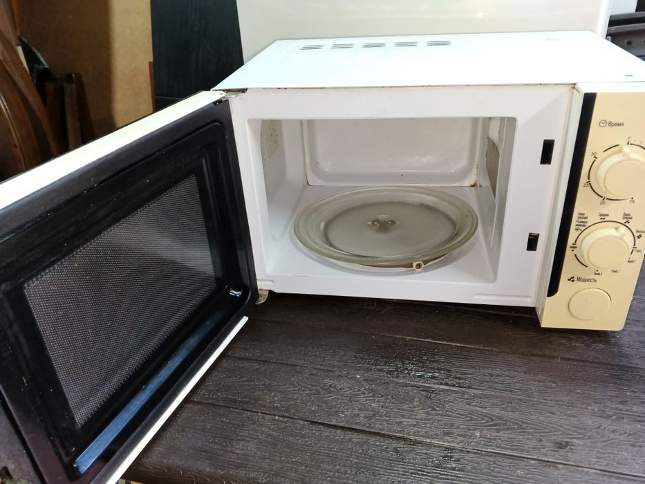 Микроволновая печь Saturn