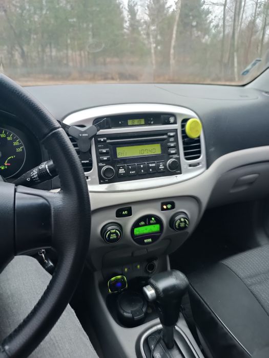 Хюндай акцент 
https://m.olx.ua
Продаж Hyundai Accent - Київ