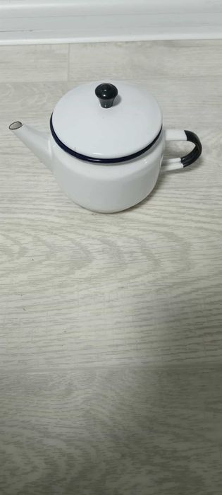 Новый советский эмалированный чайник