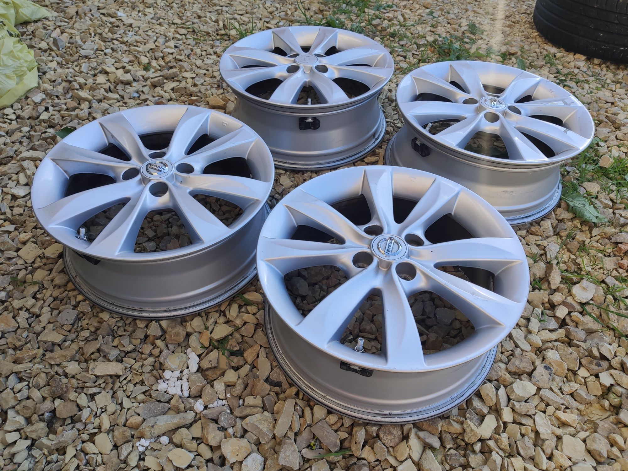 Felgi aluminiowe 16" 4x100 nissan mikra note ORYGINAŁ / CZUJNIKI Tpms