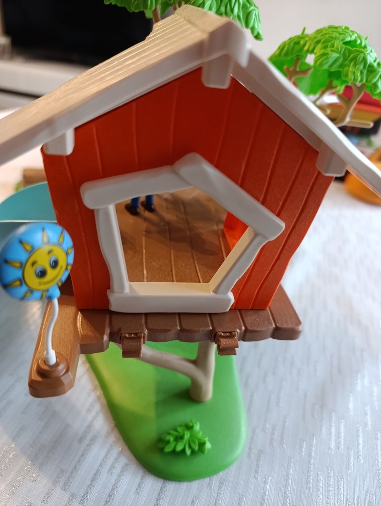 Playmobil domek na drzewie