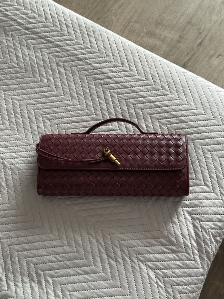 Сумочка в стилі bottega veneta