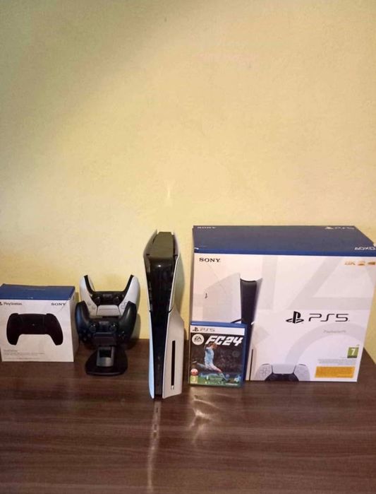 Sprzedam ps5 slim z napędem