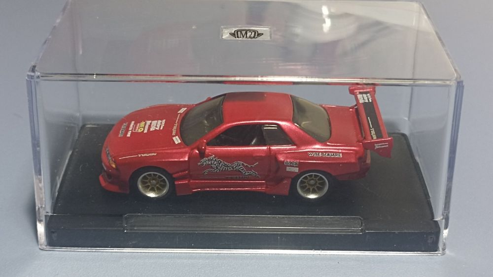 Машинки моделі hot wheels.
