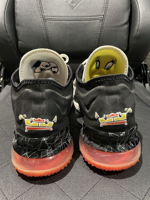 NIKE LEBRON 18 Low sylvester vs tweety