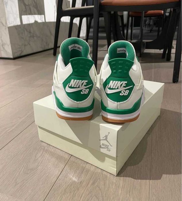 buty Espadryle Jordan4RetroSBPineGreen Espadryle R.41